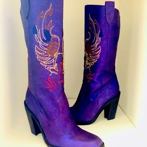 NWOT -box is dented and corner torn-  SIZE 9 Gorgeous Purple Boots!!!!!